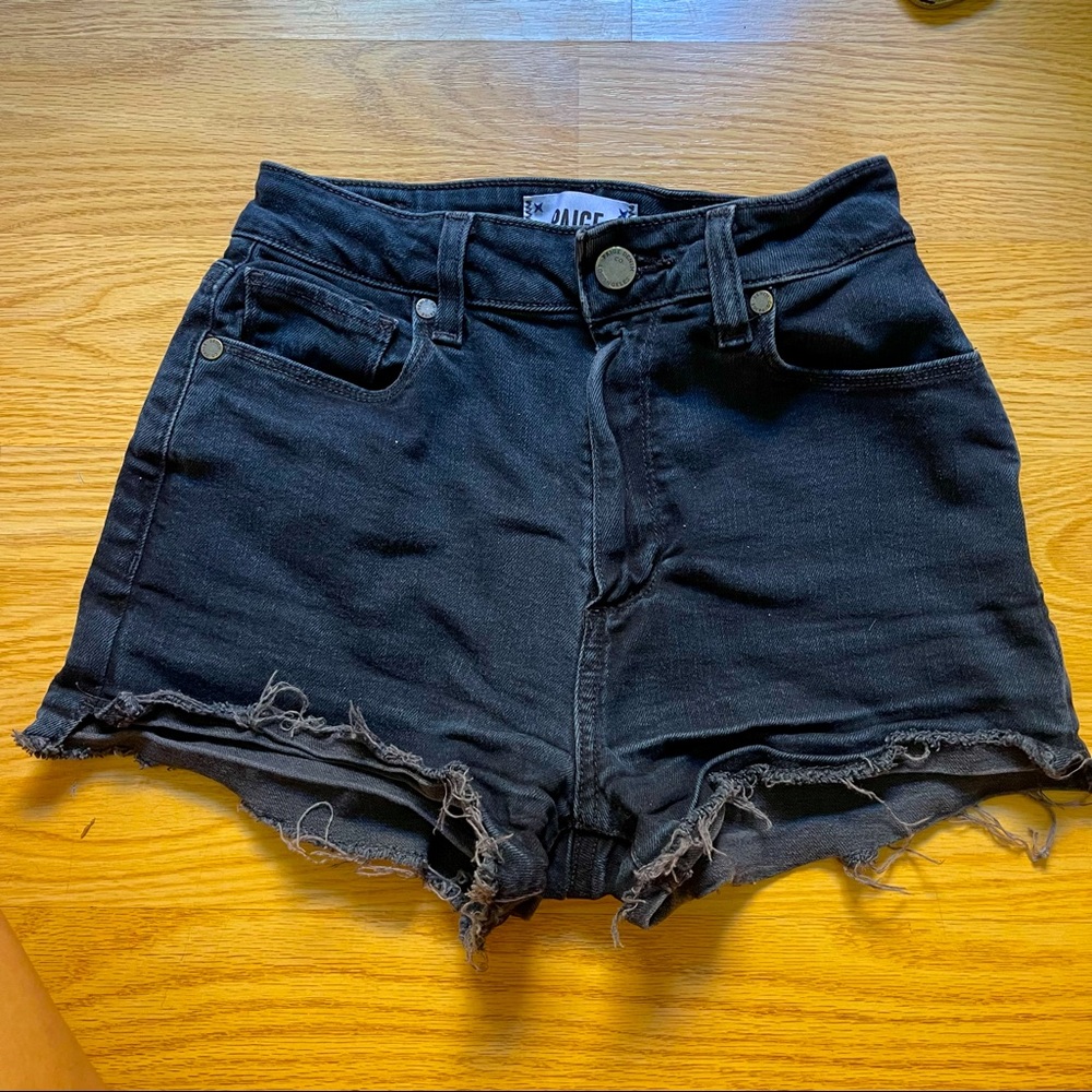 Blacks high waited mini shorts